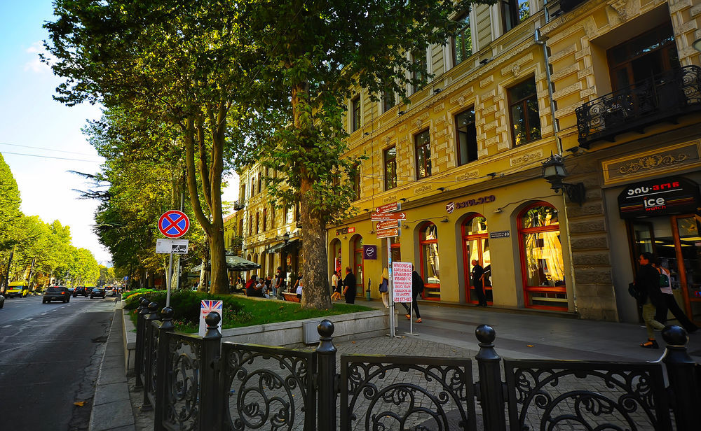 Evrika Apartments On Rustaveli Avenue Tbilisi Bagian luar foto